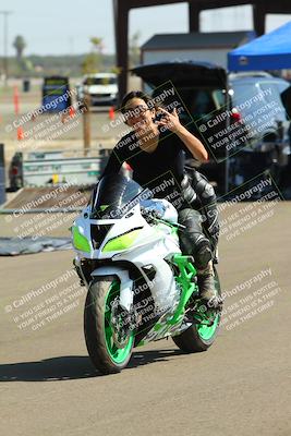 media/Sep-20-2025-TrackDaz (Sat) [[27f0cde673]]/Around the Pits/